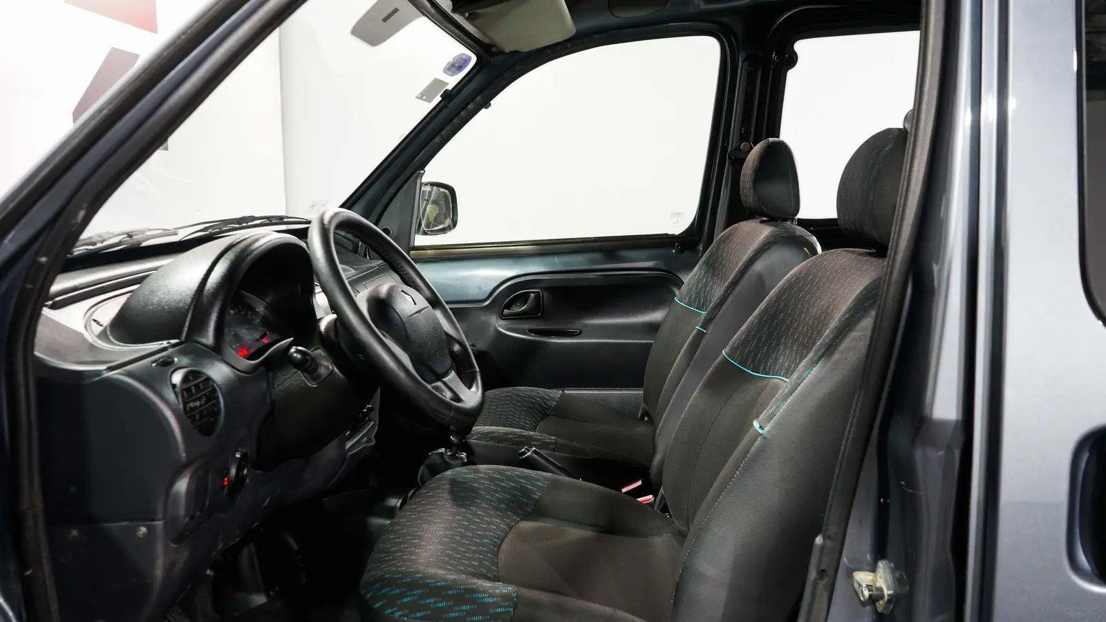 Slide https://sistema.ferezautomotores.com/api/archivos/50a37622-81b7-4d67-b48a-7899a7b06f61