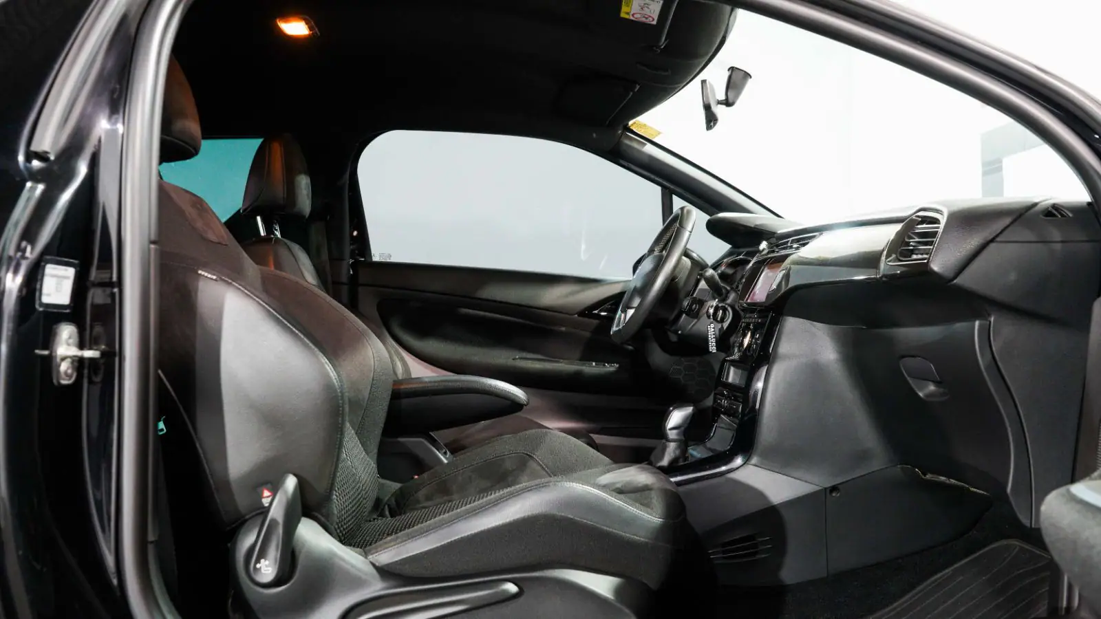 Slide https://sistema.ferezautomotores.com/api/archivos/5baa76d4-a16d-4bb1-8d7e-bbaa6decf8de