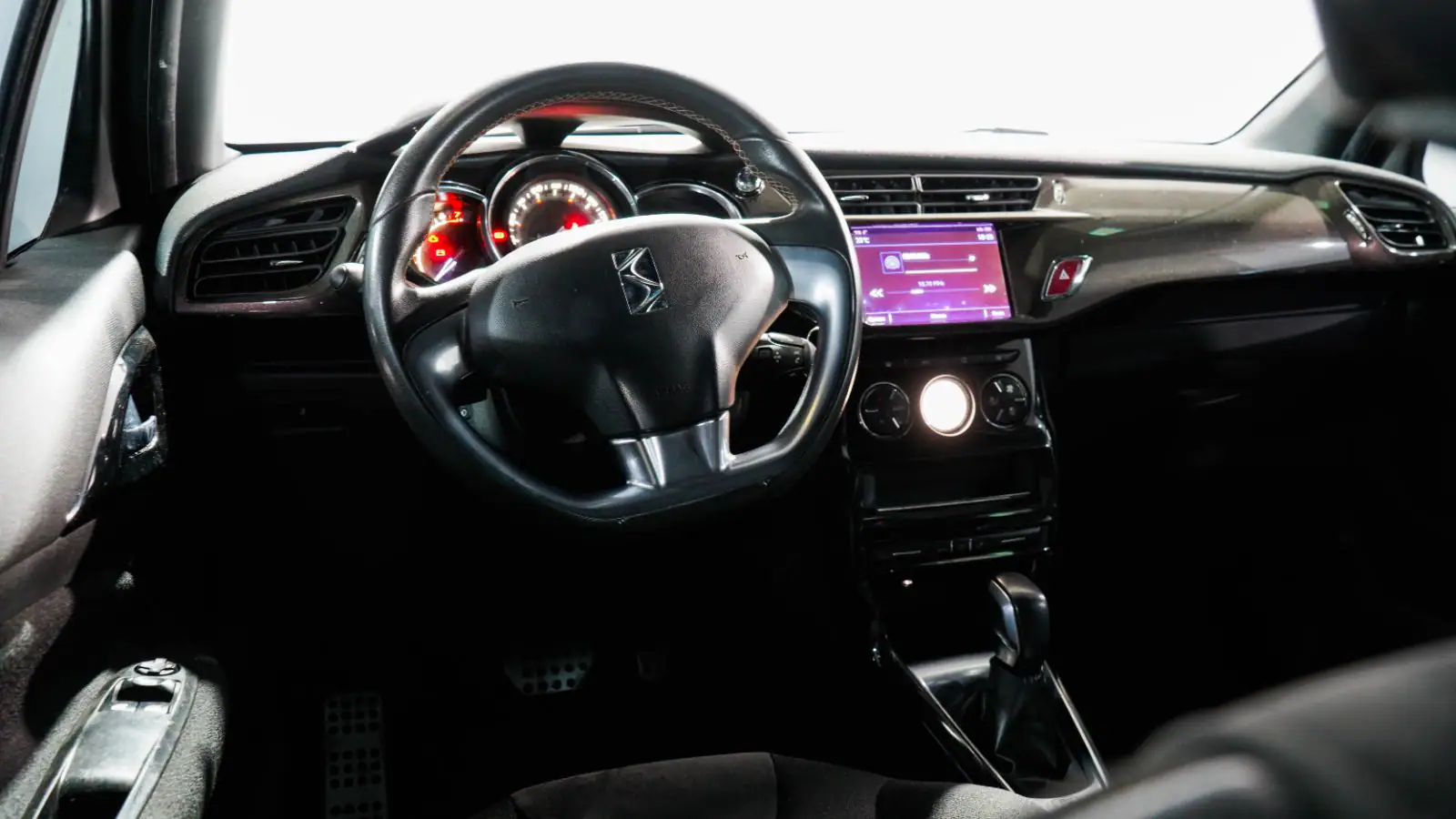 Slide https://sistema.ferezautomotores.com/api/archivos/cfe536d5-6063-4b17-b468-13bd1ed38d30