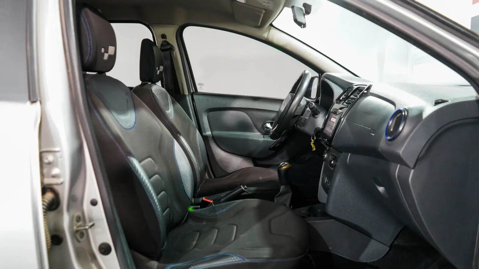 Slide https://sistema.ferezautomotores.com/api/archivos/f3fbe603-97d9-43b3-a9a8-70308c5dcd74